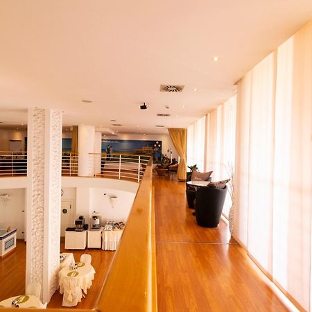 Hotel Luxor Rimini Kültér fotó