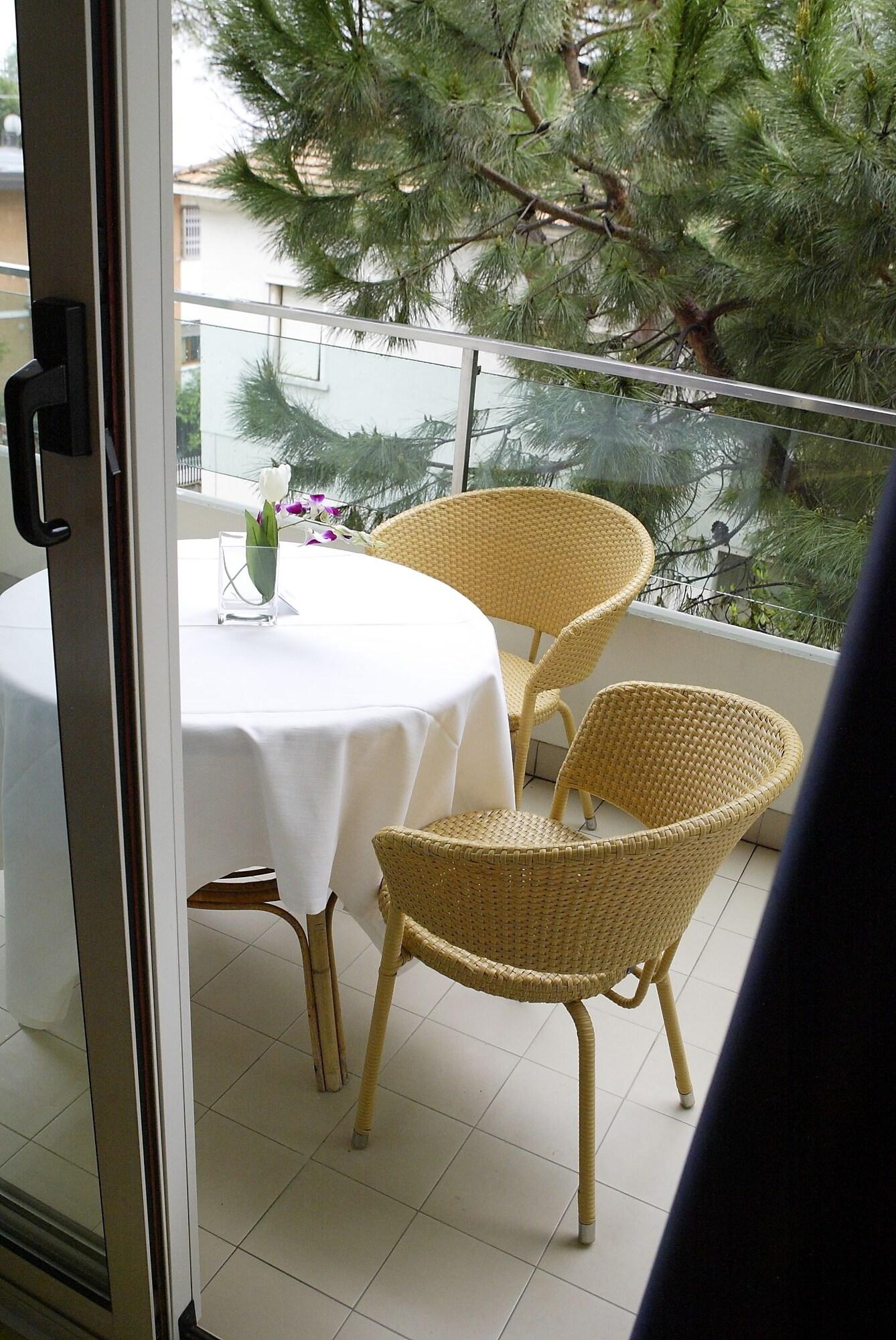 Hotel Luxor Rimini Kültér fotó