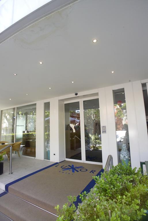 Hotel Luxor Rimini Kültér fotó