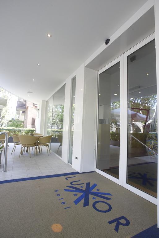 Hotel Luxor Rimini Kültér fotó